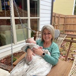 Meet your Posher, Dena